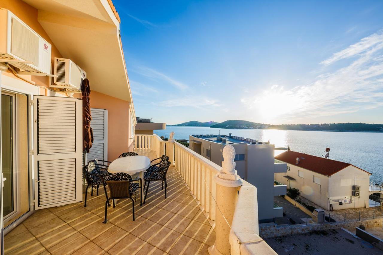 Apartamenty Z Basenem Ilja Rogoznica (Sibenik-Knin) Esterno foto