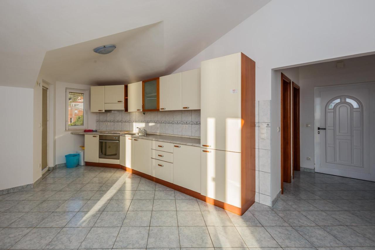 Apartamenty Z Basenem Ilja Rogoznica (Sibenik-Knin) Esterno foto