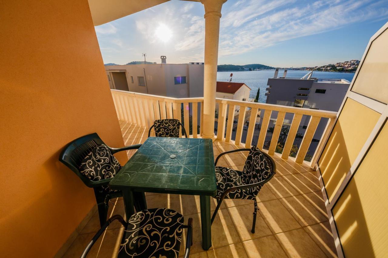 Apartamenty Z Basenem Ilja Rogoznica (Sibenik-Knin) Esterno foto