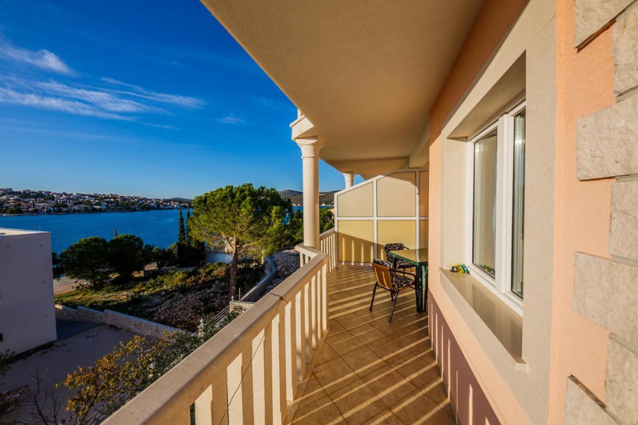 Apartamenty Z Basenem Ilja Rogoznica (Sibenik-Knin) Esterno foto
